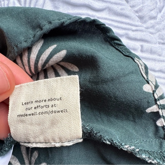 Big Daisy Button Front Dress Sz 2 - Picture 10 of 13